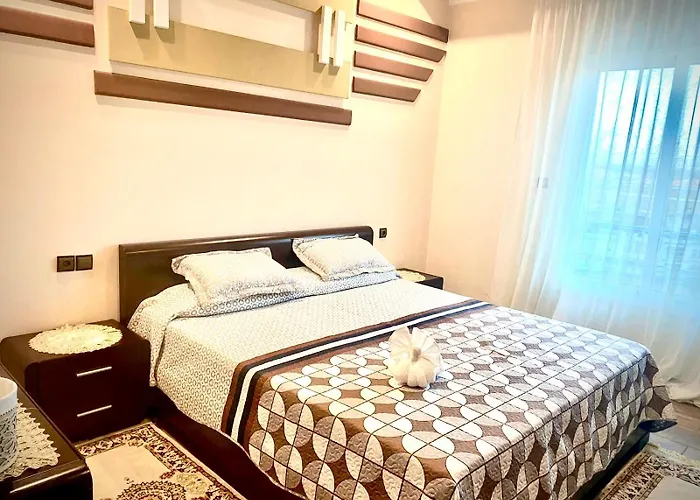 Abraj Dubai 3 Bedroom Luxury Apartment